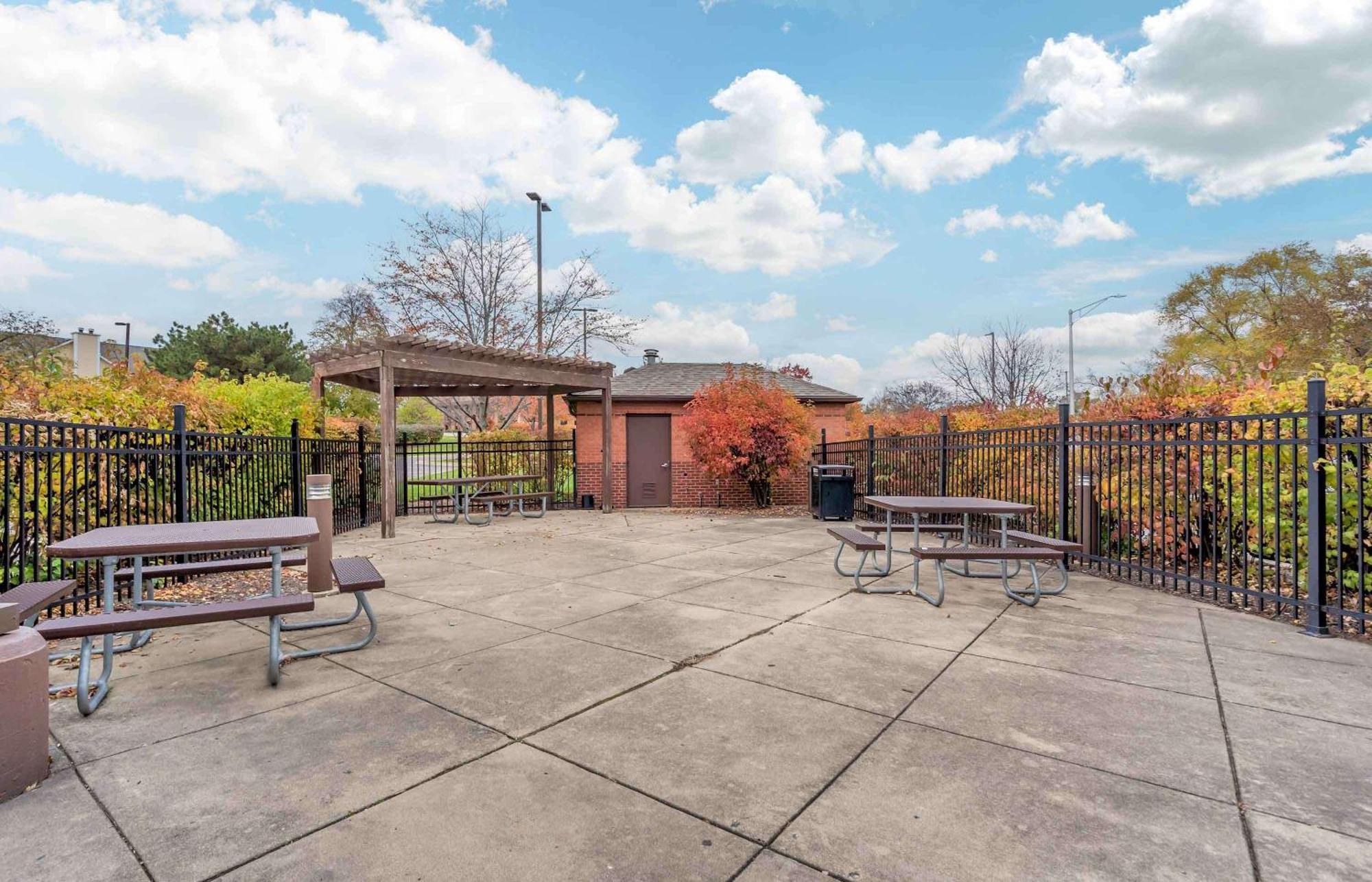 Extended Stay America Suites - Chicago - Lombard - Yorktown Center Exteriör bild